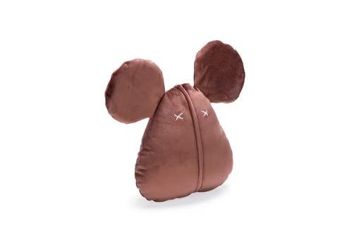 Designed by Lotte Velvet Maus Adio