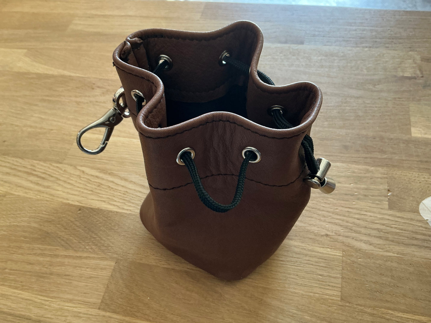 Leckerliebeutel aus Leder