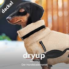 Dryup Cape Dackel – Der perfekte Mantel für Hunde mit langen Rücken