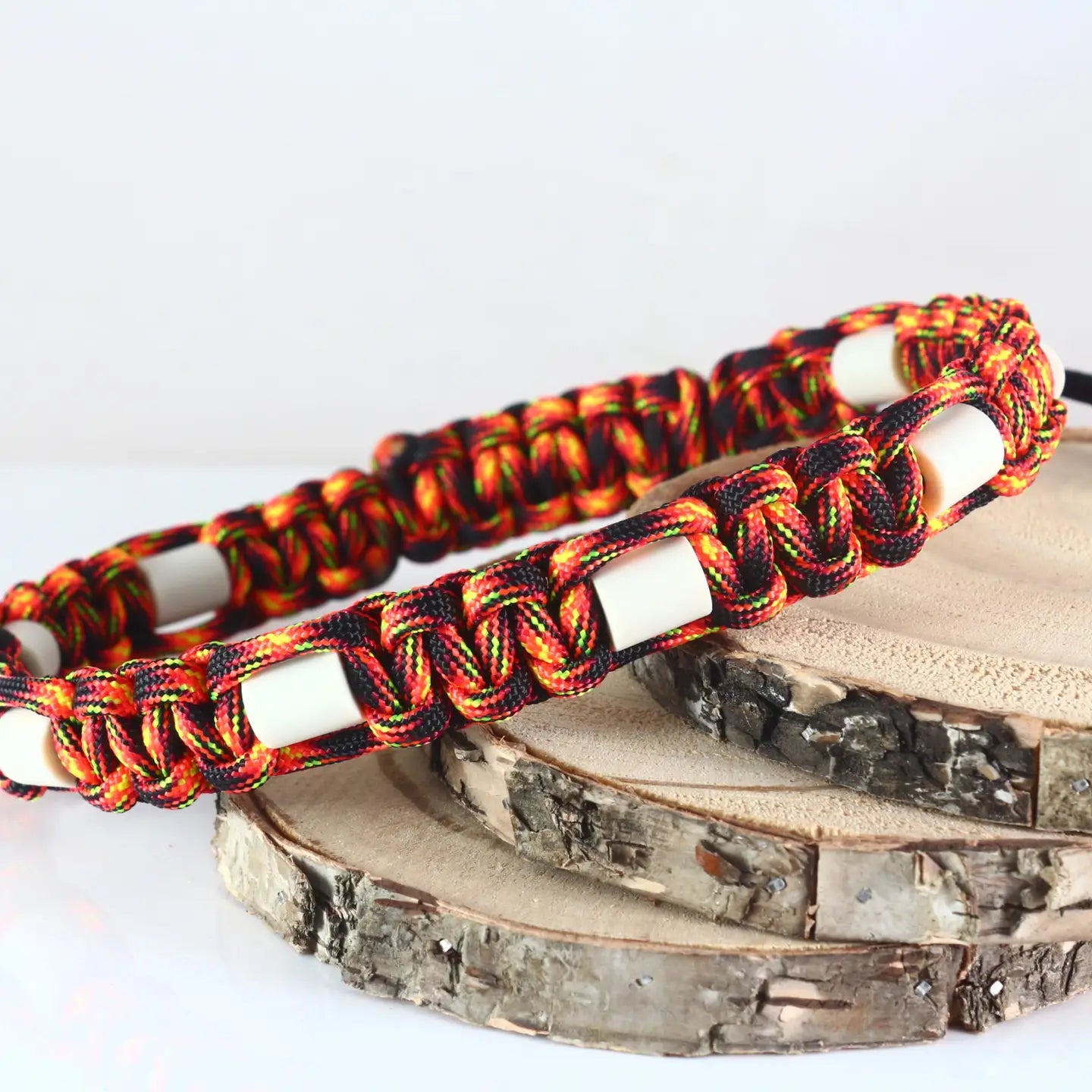 EM-Kremaik-Schmuckhalsband